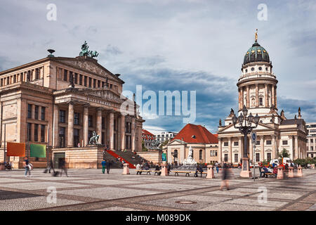 Berlin, Deutschland, 10. September/2017 der Gendarmenmarkt mit dem Konzerthaus Konzerthaus und Französischen Kirche. Stockfoto