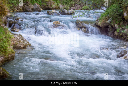 Wasserfälle Stange (gilfenklamm Ratschings,) in der Nähe von Bozen in Südtirol, Italien localed. Hölzerne Brücken und Landebahnen führen durch den Canyon und geben eine sp Stockfoto