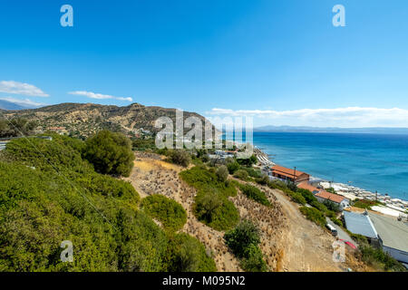 Blick auf Agia Galini, Südküste von Kreta, Europa, Kreta, Griechenland, Rethimno, Europa, Kreta, Griechenland, GR, Reisen, Tourismus, Reisen, Destination, Sightseein Stockfoto