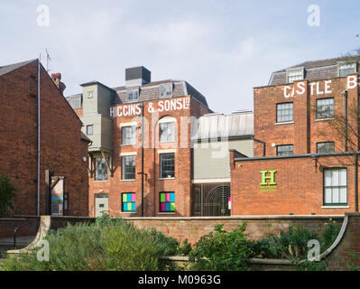 Higgins Art Gallery und Museum, das in einer Reihe von historischen Gebäuden, die einst von Higgins & Söhne und Schloss Brauerei, Bedford, Großbritannien besetzten untergebracht Stockfoto