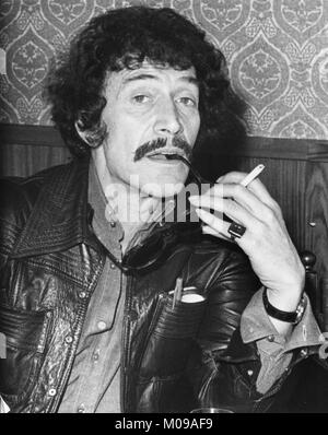 Der britische Schauspieler Peter Wyngarde, aus der TV-Serie 'Department S' und dem Spin-off 'Jason King', am 29. November 1974 in Berlin bekannt. Peter Wyngarde starb am 15. Januar 2018 in London im Alter von 90 Jahren. | Verwendung weltweit Stockfoto