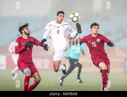 Changzhou, Provinz Jiangsu in China. 19 Jan, 2018. Oday Ibrahim Dabbagh (C) von Palästina konkurriert im Viertelfinale zwischen Katar und Palästina am 2018 AFC U23-Meisterschaft in Changzhou, Provinz Jiangsu im Osten Chinas, Jan. 19, 2018. Credit: Yang Lei/Xinhua/Alamy leben Nachrichten Stockfoto