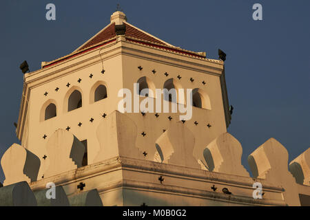 Pom Phra Sumen, ein Fort auf dem Chao Phraya Fluss in der alten Stadt, Bangkok, Thailand Stockfoto