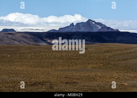 Langjökull (Isländisch für lange Gletscher, der die zweite größte Eiskappe in Island (953 km2), nach dem Vatnajökull. Stockfoto