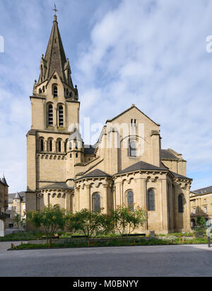 Brive-la-Gaillarde, Frankreich - 9. September 2013: Saint-Martin de Brive Kirche auf dem Charles de Gaulle. Seit 1862 wird die Kirche als eingestuft Stockfoto