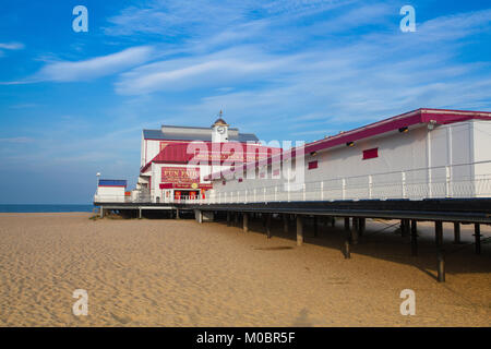 Great Yarmouth, Großbritannien - Juli 8,2010: berühmte Britannia Pier in Great Yarmouth. Der Pier wurde erstmals im Jahr 1856 vorgeschlagen und die Arbeiten begannen im Jahr 1857. T Stockfoto