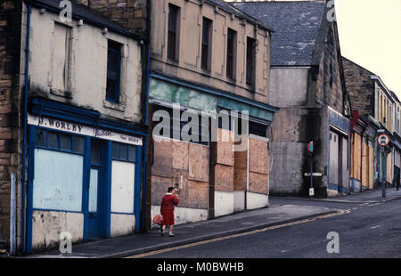 Gateshead, Tyne und Wear, Northern England 1985 mit sozialen Problemen und stieg bis Geschäfte Stockfoto