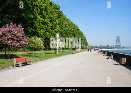 Die Strandpromenade entlang der Ostsee in Stadt Gdynia, Polen Stockfoto