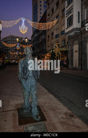 Woody Allen Statue von Vicente Santarua, Oviedo, Asturien, Spanien. Stockfoto