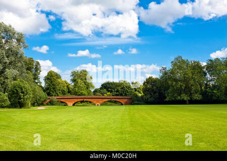 Brücke im Park Eton College Windsor Stockfoto