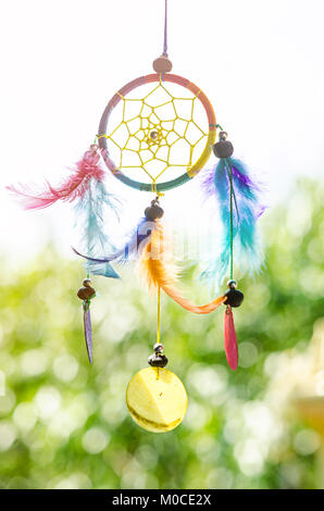 Schöne Dream Catcher auf Natur Hintergrund. Stockfoto