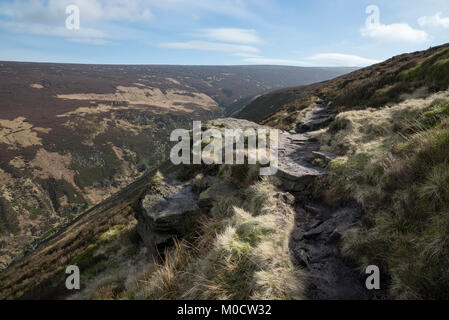 Der Pennine Way an torside Clough Position auf die Mauren an Bleaklow, Peak District, Derbyshire, England. Stockfoto