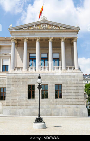 Fassade des Österreichischen Parlaments in Wien, Österreich. Stockfoto