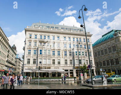 Blick auf das Hotel Sacher, die berühmten 5-Sterne-hotel im ersten Bezirk Innere Stadt Wien, Österreich Stockfoto