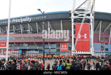 Das Fürstentum Stadion, früher das Millennium Stadium, die auf einem Wales Rugby Match Day in Cardiff, Wales, UK. Stockfoto