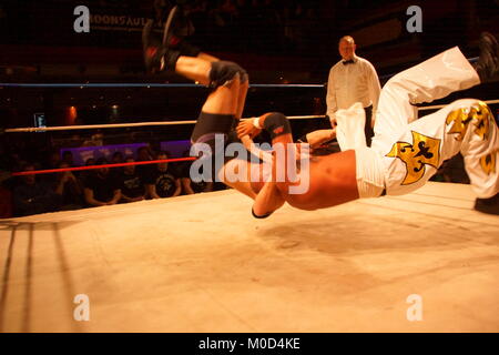 Kiel, Deutschland. 20 Jan, 2018. Der Kampf zwischen App Singh und ehemaliger WWE und TNA Wrestler Joe E. Legende für die maximale Meisterschaft © Björn Deutschmann/Alamy leben Nachrichten Stockfoto