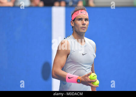 Januar 21, 2018: 1. Samen Rafael Nadal aus Spanien in Aktion gegen 24 Samen Diego Schwartzman in Argentinien mit einer 4. Runde am Tag sieben der Australian Open 2018 Grand Slam Tennis Turnier in Melbourne, Australien. Sydney Low/Cal Sport Media Credit: Cal Sport Media/Alamy leben Nachrichten Stockfoto