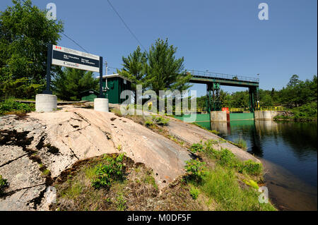 Dies ist die alten grossen Chaudiere Damm auf der französischen Fluss Stockfoto