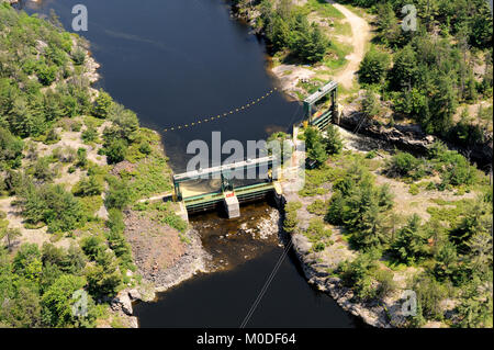 Ein Luftbild der alten Chaudiere Damm auf der französischen Fluss Stockfoto