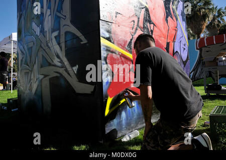 Neoglyphix: AllIndigenous Aerosol Kunstausstellung von Native American Graffiti Künstler aus Arizona, Arizona State Museum, der Universität von Arizona, Tucson Stockfoto