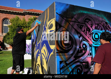 Neoglyphix: AllIndigenous Aerosol Kunstausstellung von Native American Graffiti Künstler aus Arizona, Arizona State Museum, der Universität von Arizona, Tucson Stockfoto