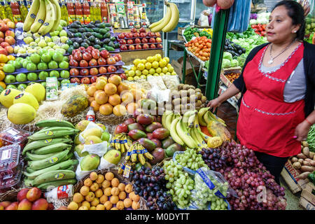 Buenos Aires Argentinien, Mercado San Telmo, überdachter Hallenmarkt, Verkäufer, Stallstände Standmarkkauf, Marktkauf Verkaufsstände Stände, Sho Stockfoto