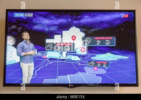 Argentinien Buenos Aires Tv Bildschirm Monitor Wetterbericht Wetterbericht Karte Temperatur Hispanic Hispanics Latino Latinos Ethnische Eth Stockfotografie Alamy