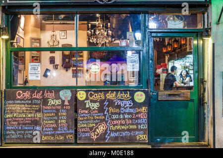 Buenos Aires Argentinien, historisches Zentrum, San Telmo Plaza Dorrego, Nachtabend, Cafe del Arbol, Restaurant Restaurants Essen Essen Essen Cafe Cafés, Bar Lounge p Stockfoto