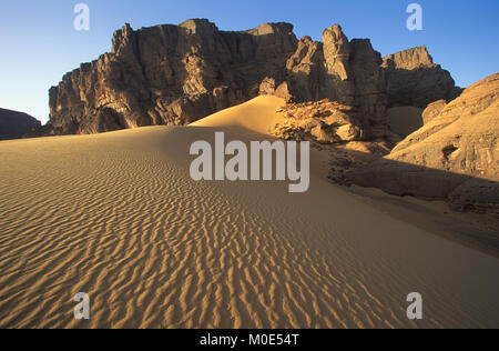 Sandstein Felsformationen im Akakus Gebirge Sahara Libyen Stockfoto