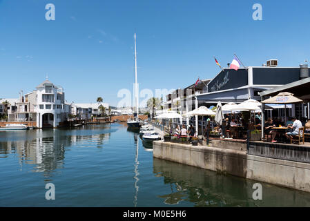 Knysna Quays resort Western Cape Südafrika. Dezember 2017. Die touristischen Hafen an Knysnaknown zum Bootfahren und seine Restaurants Stockfoto