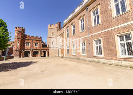 Windsor, England - 26 Mai 2017: Architektur des Eton College vorderen Gebäude in der Stadt Windsor, England. Stockfoto