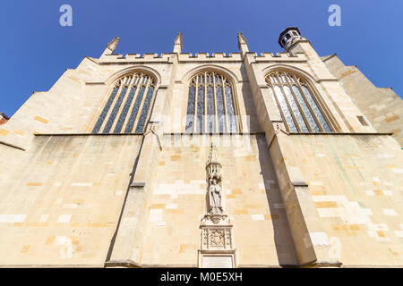 Windsor, England - 26 Mai 2017: Architektur des Eton College Kapelle und Friedhof in der Stadt Windsor, England. Stockfoto