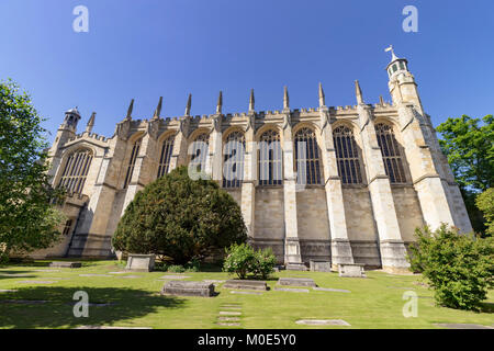 Windsor, England - 26 Mai 2017: Architektur des Eton College Kapelle und Friedhof in der Stadt Windsor, England. Stockfoto