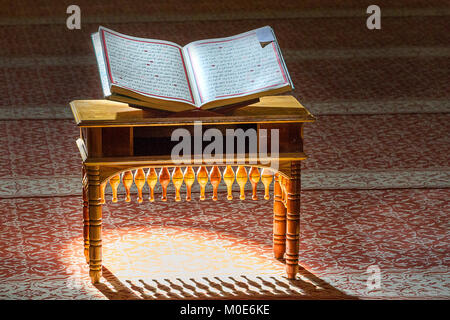 Koran im Inneren der Großen Moschee, in Erzurum, Türkei Stockfoto