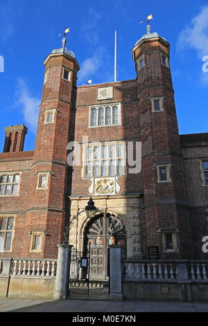 Abbot's Hospital (aka das Krankenhaus der Heiligen Dreifaltigkeit), High Street, Guildford, Surrey, England, Großbritannien, USA, UK, Europa Stockfoto