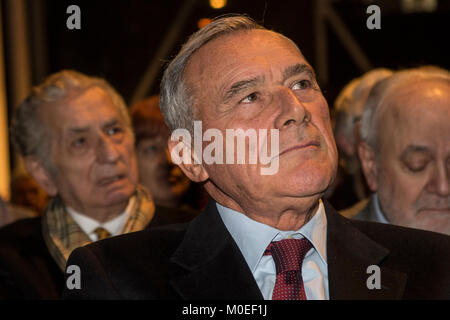 Turin, Piemont, Italien. 21 Jan, 2018. TURIN, Italien - Januar 21, 2018: Pietro Grasso, Premier Kandidat der Liberi e Uguali politische Partei für den Wahlkampf von, 4. März 2018 im Teatro Espace in Turin, Italien Quelle: Stefano Guidi/ZUMA Draht/Alamy leben Nachrichten Stockfoto