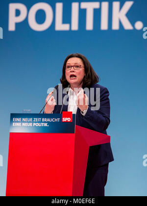 Bonn, Deutschland. 21. Januar 2018. Deutsche SPD-Politikerin Andrea Nahles Adressen der Delegierten. SPD-Sonderparteitag im World Conference Center Bonn zu erörtern und zu genehmigen, die Optionen in eine Große Koalition mit der CDU, Christdemokraten zum eingeben, bevor sie der SPD-Mitglieder zur Genehmigung vor. Foto: Bettina Strenske/Alamy leben Nachrichten Stockfoto