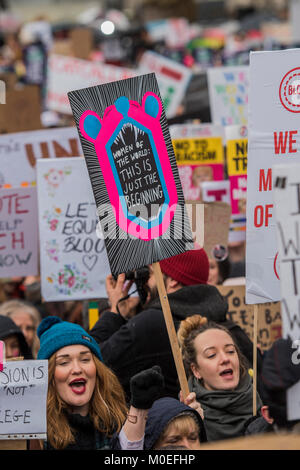 London, Großbritannien. 21 Jan, 2018. Am Jahrestag des März der Frauen auf London, sie inszenieren eine Zwischenkundgebung zu sagen "Time's Up und der Kampf für Gleichheit und Gerechtigkeit" zu erneuern. Ab Richmond Terrasse, gegenüber der Downing Street. Credit: Guy Bell/Alamy leben Nachrichten Stockfoto