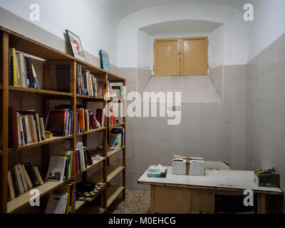 Barcelona, Spanien. 21 Jan, 2018. Die Besucher konnten einige Räume der alten Gefängnis "La Modell" in Barcelona, Spanien. Bibliothek. Credit: Mariano Anton/Alamy leben Nachrichten Stockfoto