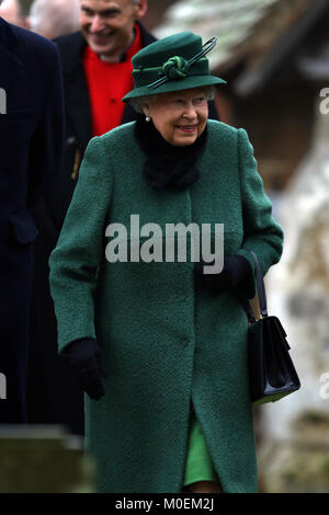 Schloss Steigende, Norfolk, Großbritannien. 21 Jan, 2018. Königin Elizabeth II., die Teilnahme an der St. Laurentius Kirche Sonntag Morgen, in der Kredit: Paul Marriott/Alamy leben Nachrichten Stockfoto