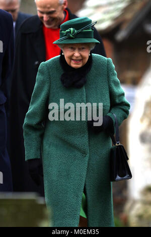 Schloss Steigende, Norfolk, Großbritannien. 21 Jan, 2018. Königin Elizabeth II., die Teilnahme an der St. Laurentius Kirche Sonntag Morgen, in der Kredit: Paul Marriott/Alamy leben Nachrichten Stockfoto