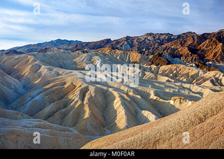 Sonnenaufgang am Zabriskie Point im Death Valley, CA. Stockfoto