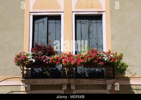 Alte Fenster in Venedig, Italien. Schönen Reiseziel. Stockfoto