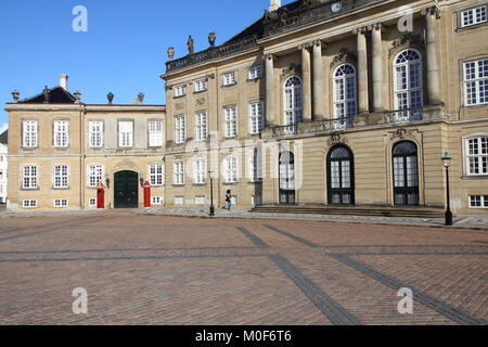 Kopenhagen - Schloss Amalienborg, den königlichen Palast in Frederiksstaden Bezirk. Hauptstadt von Dänemark. Stockfoto