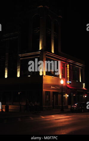 Closed Shop in schlechter Nachbarschaft von Poughkeepsie Downtown Stockfoto