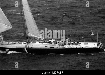 AJAX-NEWS FOTOS. 1982. St. Malo, Frankreich. - ROUTE DU RHUM - KRITER Rennen am Start. Foto: Jonathan Eastland/AJAX REF: 821007 F4089 Stockfoto