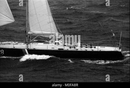 AJAX-NEWS FOTOS. 1982. St. Malo, Frankreich. - ROUTE DU RHUM - KRITER Rennen am Start. Foto: Jonathan Eastland/AJAX REF: 821007 F4161 Stockfoto