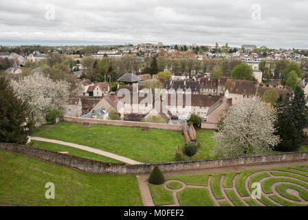 Blick über Chartres von oben das Labyrinth in Bishops Palace Garden Stockfoto