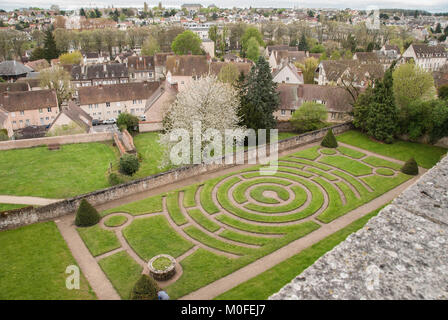 Blick über Chartres von oben das Labyrinth in Bishops Palace Garden Stockfoto