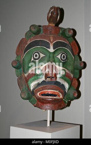 Yagim Meer - monster Maske von George Walkus, Kwakwaka'wakw, British Columbia, AD 1920-25, das Metropolitan Museum der Kunst (Met), Upper Manhattan, New Y Stockfoto